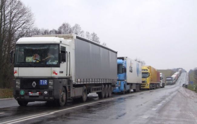 Житомирские перевозчики получили штраф за нарушение норм грузоперевозки
