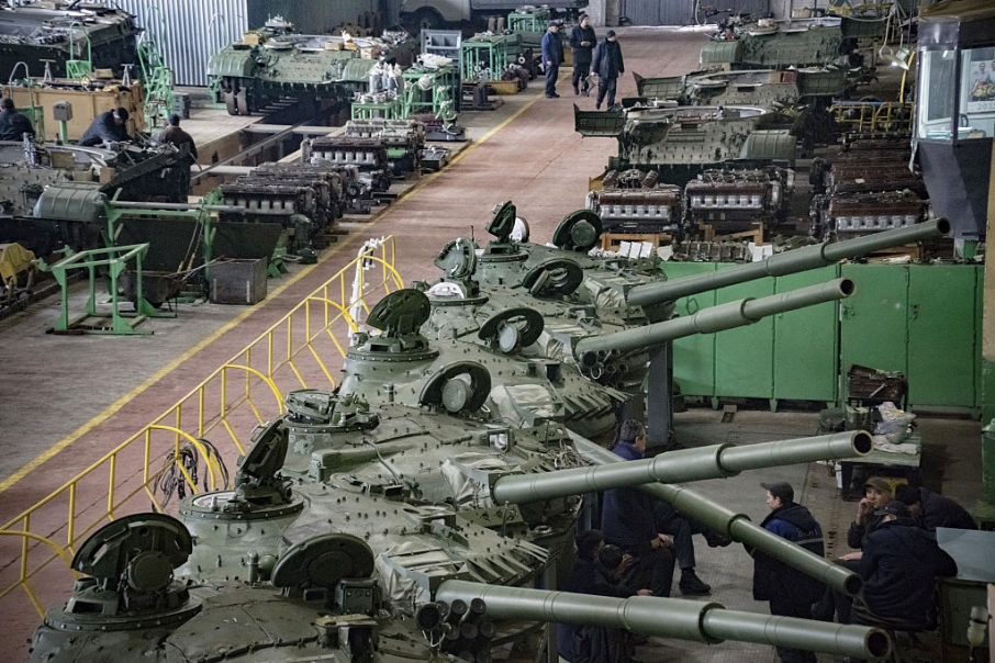 Житомирський бронетанковий завод купляв російські деталі в оточення Порошенко